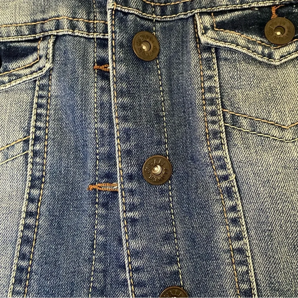 Wallflower Women’s Sleeveless Blue Denim Vest Size XL - Picture 6 of 7